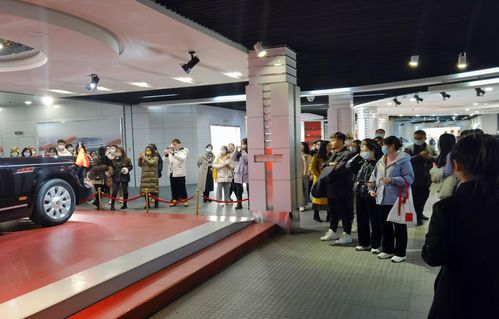 走進(jìn)紅旗展館,感悟紅色精神——文學(xué)院黨委開展參觀紅旗文化展館及蔚山工廠學(xué)習(xí)教育實(shí)踐活動